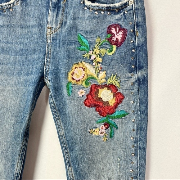 Zara Medium Wash Floral Embroidered Studded Skinny Jeans 2 - Picture 5 of 6